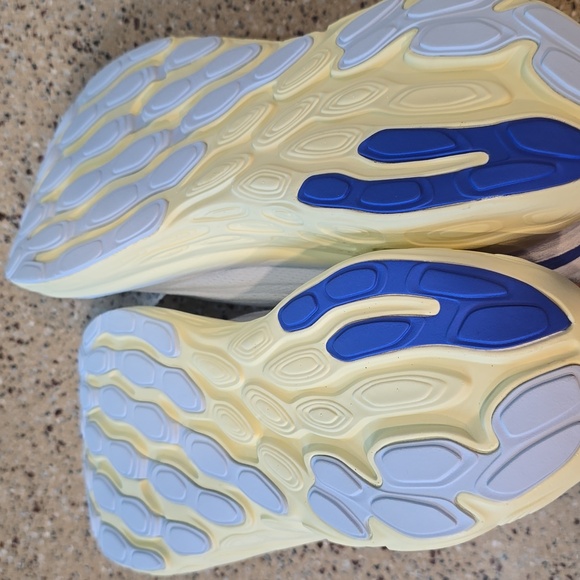 New Balance Men's Fresh Foam X 1080 V13 Running Shoe.. NWOT.. BOX.. M1080L13 - Picture 10 of 11